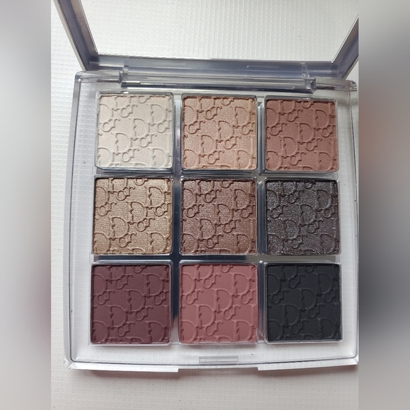 Dior Backstage Smoky Essentials Eyeshadow Palette - Picture 4 of 12